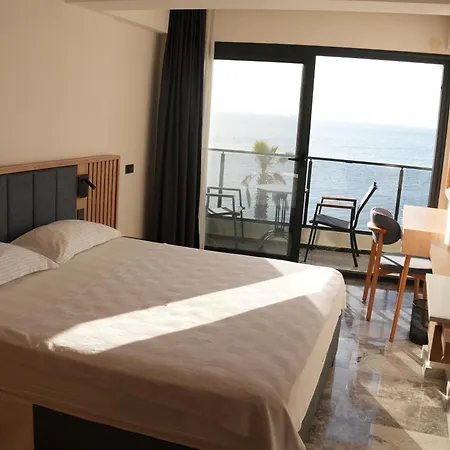Ciftlique * Çeşme